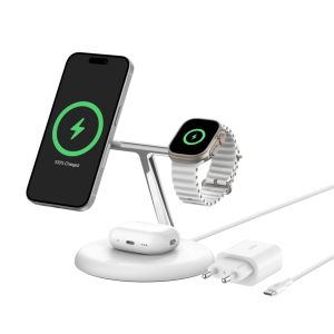 Display of Belkin BoostCharge Pro 3-in-1 Magnetic Wireless Charging Stand with Qi2 15W + 36W Charging Adapter - White